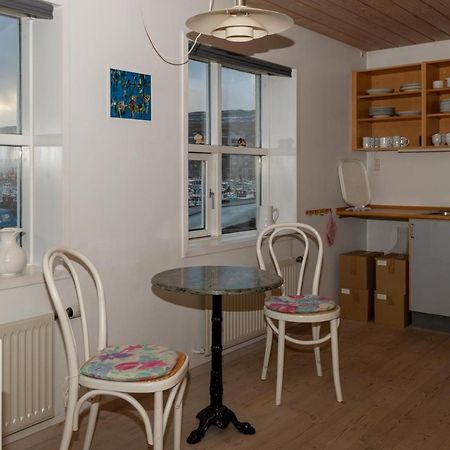 Guesthouse At The Boat Harbour Tórshavn Eksteriør billede
