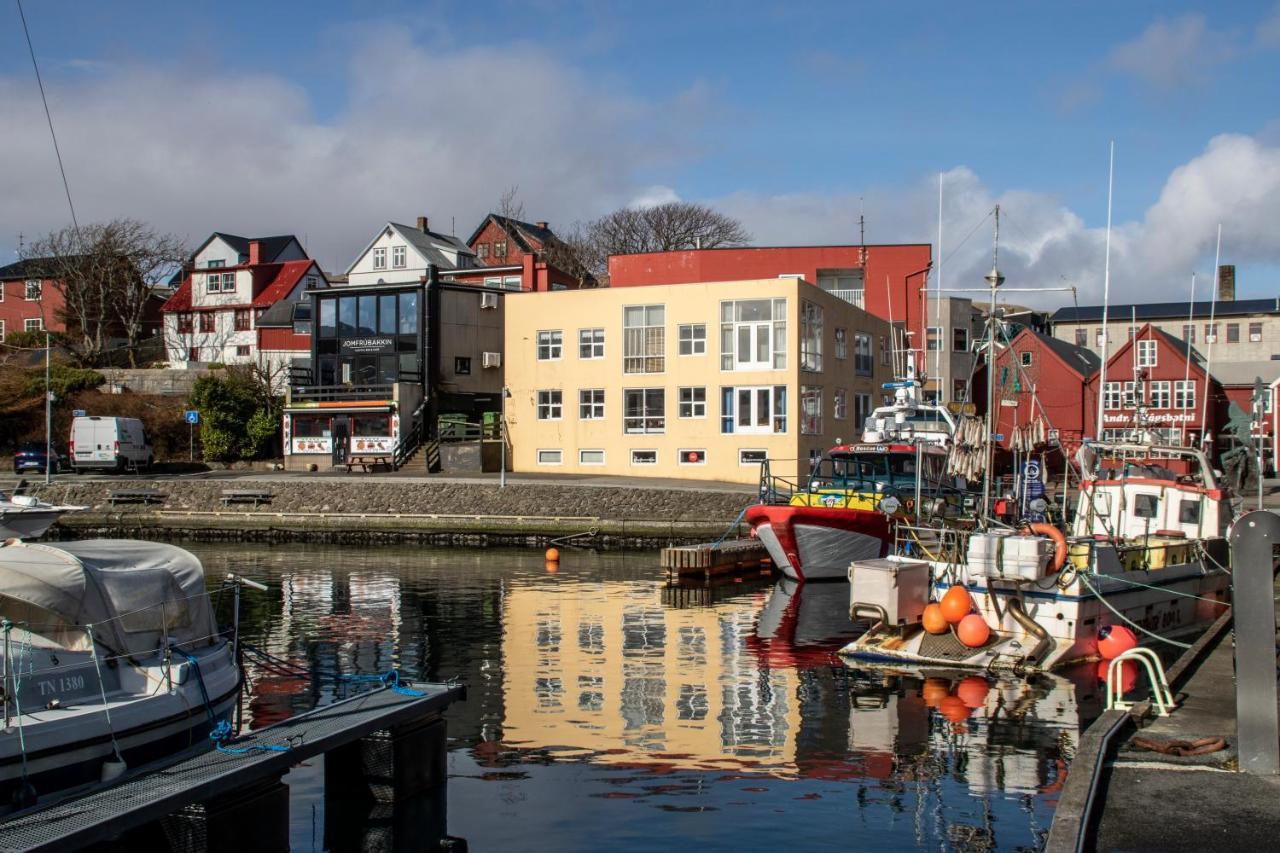 Guesthouse At The Boat Harbour Tórshavn Eksteriør billede
