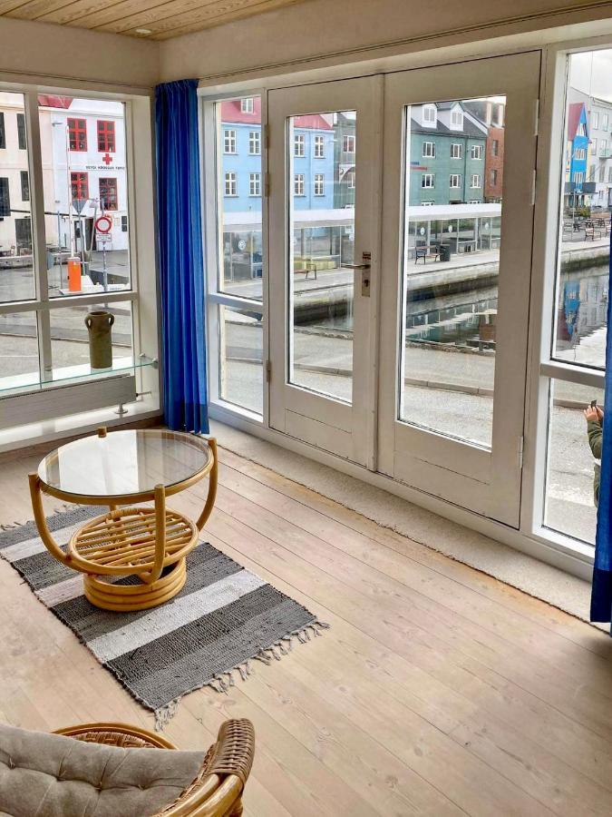 Guesthouse At The Boat Harbour Tórshavn Eksteriør billede