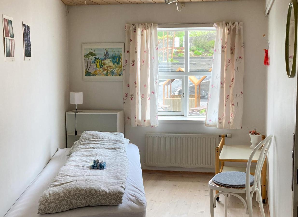 Guesthouse At The Boat Harbour Tórshavn Eksteriør billede