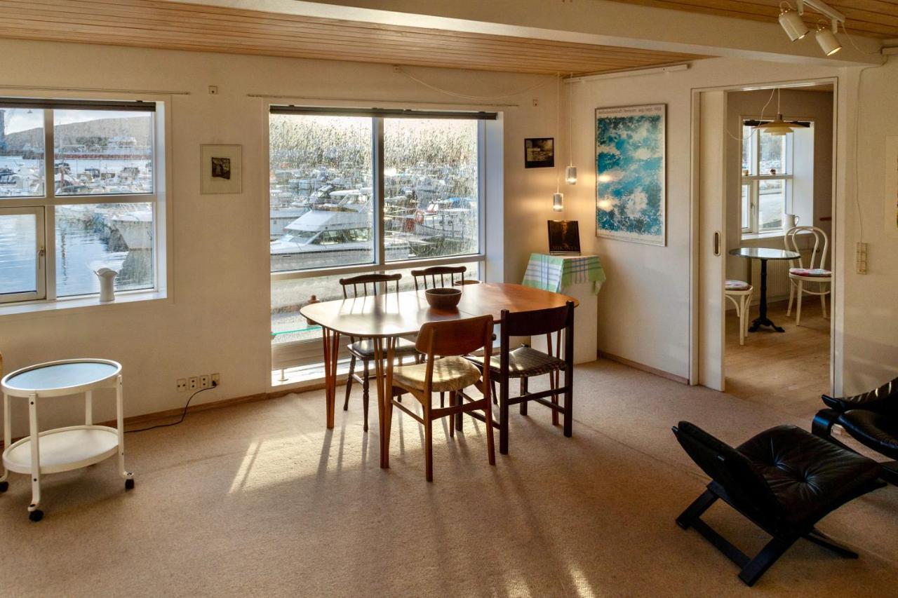 Guesthouse At The Boat Harbour Tórshavn Eksteriør billede